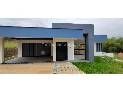 Casa de 3 alcobas en venta en Cerritos, Pereira, 410 m² · foto 2 de 20
