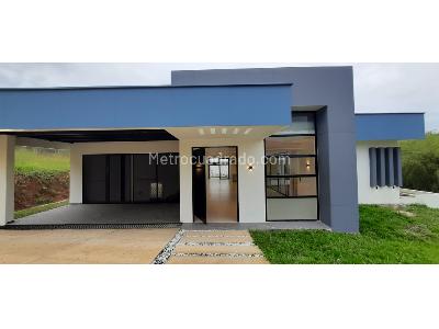 Casa de 3 alcobas en venta en Cerritos, Pereira, 410 m² · foto 3 de 20