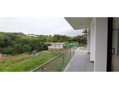 Casa de 3 alcobas en venta en Cerritos, Pereira, 410 m² · foto 11 de 20