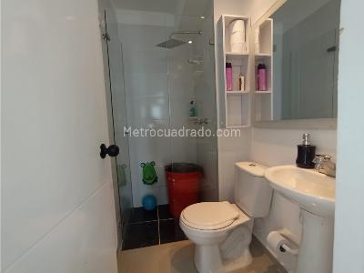 Apartamento de 2 alcobas en venta en La Terminal, Villavicencio, 98 m² · foto 9 de 20