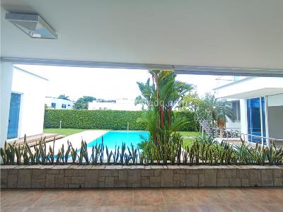 Casa de 4 alcobas en venta en Via Puerto Lopez, Villavicencio, 645 m² · foto 2 de 20