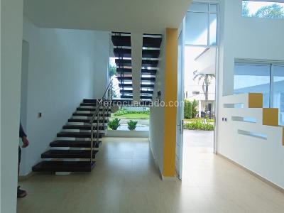 Casa de 4 alcobas en venta en Via Puerto Lopez, Villavicencio, 645 m² · foto 11 de 20