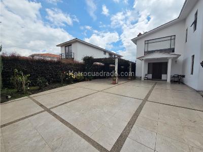 Casa de 4 alcobas en venta en Funza, Funza, 300 m² · foto 3 de 20