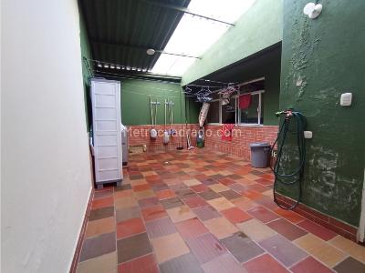 Casa de 5 alcobas en venta en Galan, Villavicencio, 178 m² · foto 5 de 12