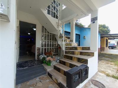 Casa de 5 alcobas en venta en Via Catama, Villavicencio, 169 m² · foto 2 de 20