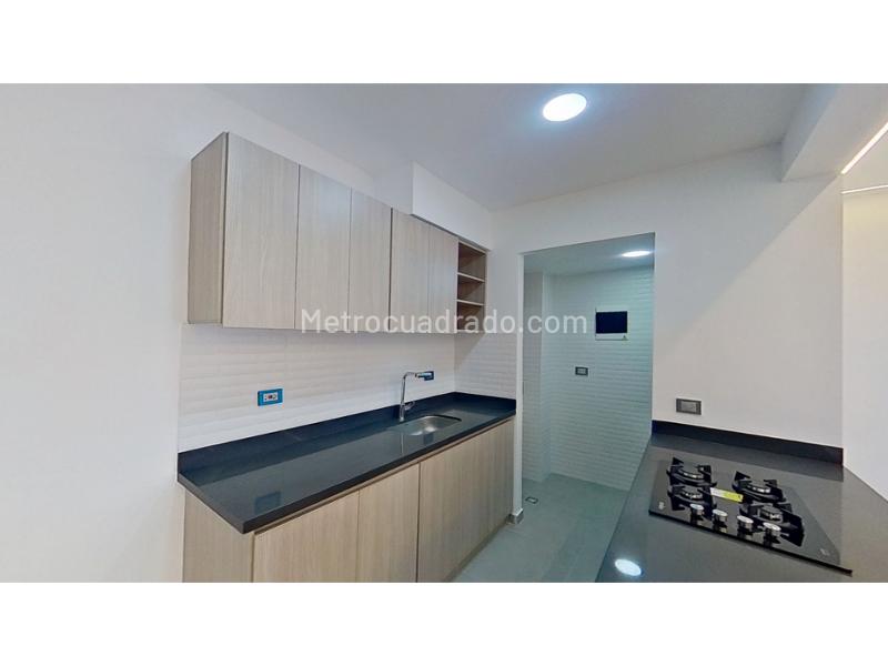 Piso – Bello, Fabricato - Más