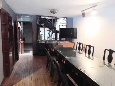 Casa de 5 alcobas en venta en Los Alcazares, Bogotá, 220 m² · foto 3 de 20