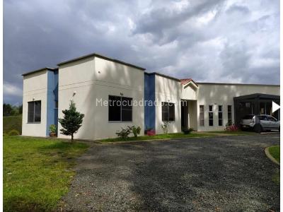 Casa en venta en Condina, Pereira · foto 3 de 20