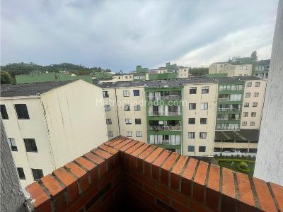 Apartamento en venta en Alpes, Pereira · foto 2 de 20
