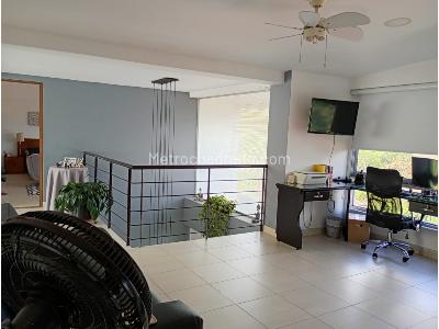 Casa de 4 alcobas en venta en El Caimo, Armenia, 252 m² · foto 6 de 16