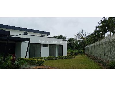 Casa de 5 alcobas en venta en Via Aeropuerto El Eden, Armenia, 420 m² · foto 2 de 20