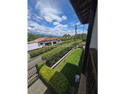 Casa de 3 alcobas en venta en Via Circasia, Armenia, 218 m² · foto 5 de 20