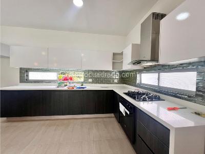Casa de 4 alcobas en venta en Variante Condina, Pereira, 260 m² · foto 8 de 18