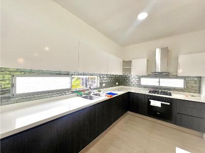 Casa de 4 alcobas en venta en Variante Condina, Pereira, 260 m² · foto 9 de 18