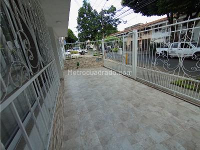Casa de 3 alcobas en venta en El Limonar, Cali, 157 m² · foto 2 de 20