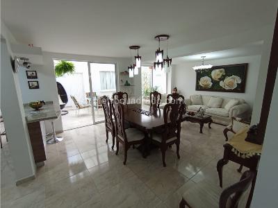 Casa de 3 alcobas en venta en El Limonar, Cali, 157 m² · foto 8 de 20