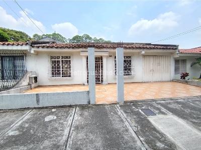Casa de 4 alcobas en venta en Prados Del Norte, Cali, 220 m² · foto 2 de 20