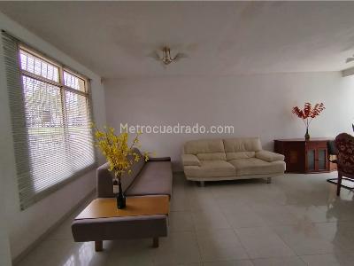 Casa de 4 alcobas en venta en Prados Del Norte, Cali, 220 m² · foto 4 de 20