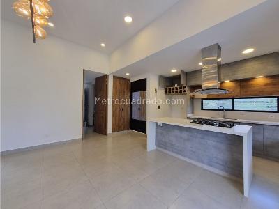 Casa de 4 alcobas en venta en El Tigre, Pereira, 300 m² · foto 2 de 18