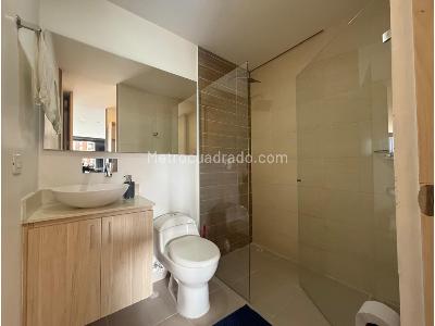 Apartaestudio en venta en El Poblado, Medellín, 76 m² · foto 9 de 20