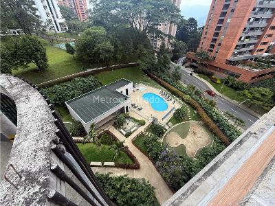 Apartaestudio en venta en El Poblado, Medellín, 76 m² · foto 17 de 20