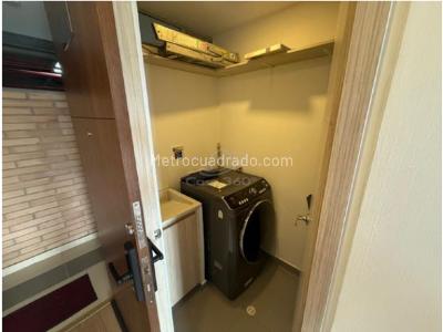 Apartaestudio en venta en El Poblado, Medellín, 76 m² · foto 12 de 17