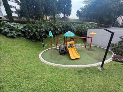 Apartaestudio en venta en El Poblado, Medellín, 76 m² · foto 13 de 17