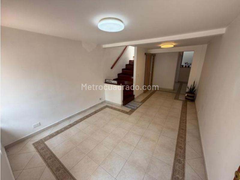 Remodeled 4BR House with Patio in Loma Del Indio - 2