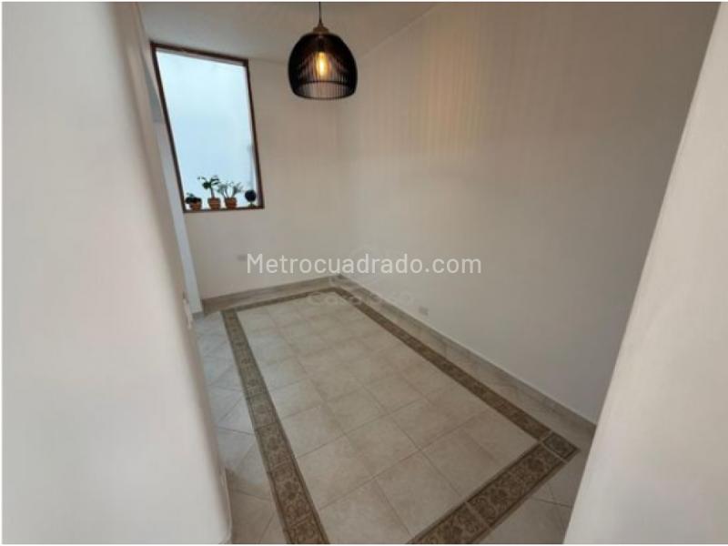 Remodeled 4BR House with Patio in Loma Del Indio - 3