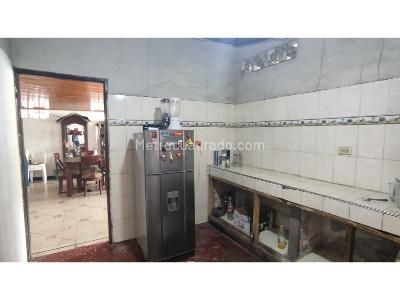 Casa en venta en Los Laureles, Montería · foto 10 de 16