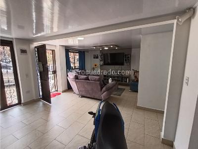 Casa de 3 alcobas en venta en Aranjuez, Medellín, 130 m² · foto 5 de 20