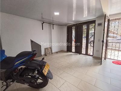 Casa de 3 alcobas en venta en Aranjuez, Medellín, 130 m² · foto 6 de 20