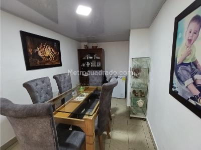 Casa de 3 alcobas en venta en Aranjuez, Medellín, 130 m² · foto 8 de 20