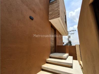Casa de 4 alcobas en venta en La Villita, Tunja, 260 m² · foto 3 de 20