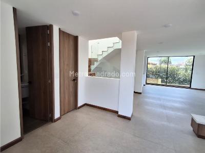 Casa de 4 alcobas en venta en La Villita, Tunja, 260 m² · foto 4 de 20
