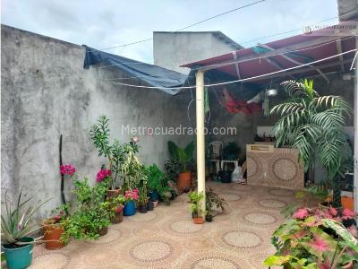 Casa en venta en Urb, Montería · foto 2 de 18
