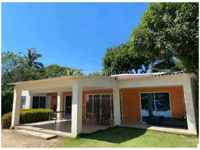 Casa de 3 alcobas en venta en Masinga, Santa Marta, 1220 m² · foto 2 de 20