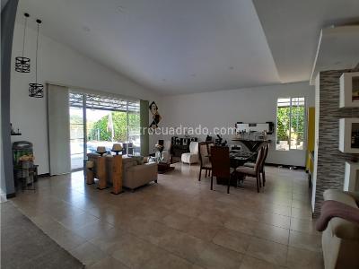 Casa de 4 alcobas en venta en Cerritos, Pereira, 400 m² · foto 3 de 17