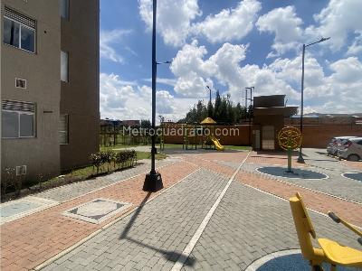 Apartamento de 2 alcobas en venta en El Vergel, Bogotá, 31 m² · foto 2 de 20