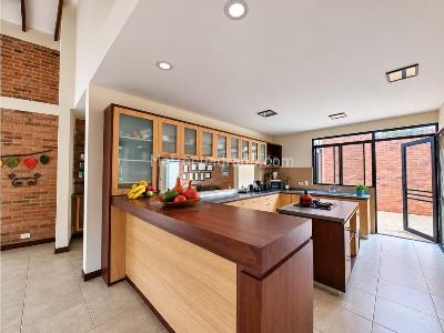 Casa de 3 alcobas en venta en El Tigre, Pereira, 274 m² · foto 3 de 14