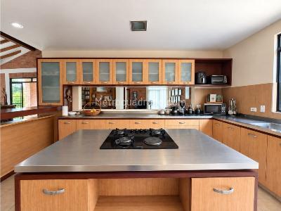 Casa de 3 alcobas en venta en El Tigre, Pereira, 274 m² · foto 4 de 14