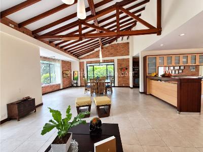 Casa de 3 alcobas en venta en El Tigre, Pereira, 274 m² · foto 5 de 14