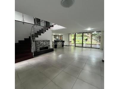 Casa de 3 alcobas en venta en Benedictinos, Envigado, 260 m² · foto 5 de 18
