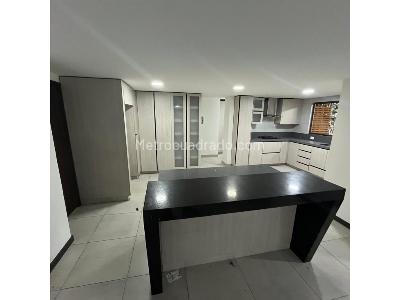 Casa de 3 alcobas en venta en Benedictinos, Envigado, 260 m² · foto 6 de 18