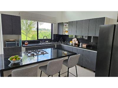 Casa de 4 alcobas en venta en Variante Condina, Pereira, 430 m² · foto 2 de 16