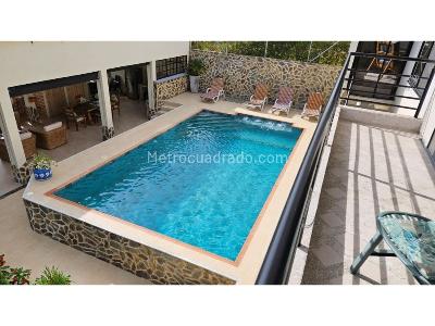 Casa de 4 alcobas en venta en Variante Condina, Pereira, 430 m² · foto 15 de 16