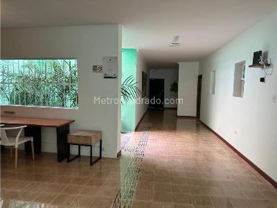 Casa de 5 alcobas en venta en San Joaquin, Medellín, 213 m² · foto 3 de 18