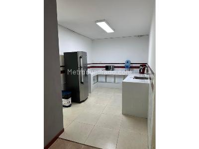 Casa de 5 alcobas en venta en San Joaquin, Medellín, 213 m² · foto 5 de 18
