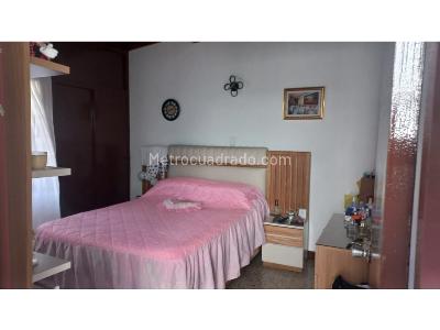 Casa de 5 alcobas en venta en Simon Bolivar, Medellín, 310 m² · foto 9 de 17