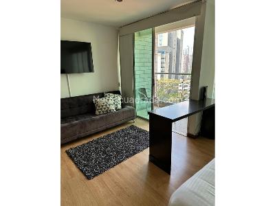 Apartaestudio en venta en El Poblado, Medellín, 40 m² · foto 3 de 12